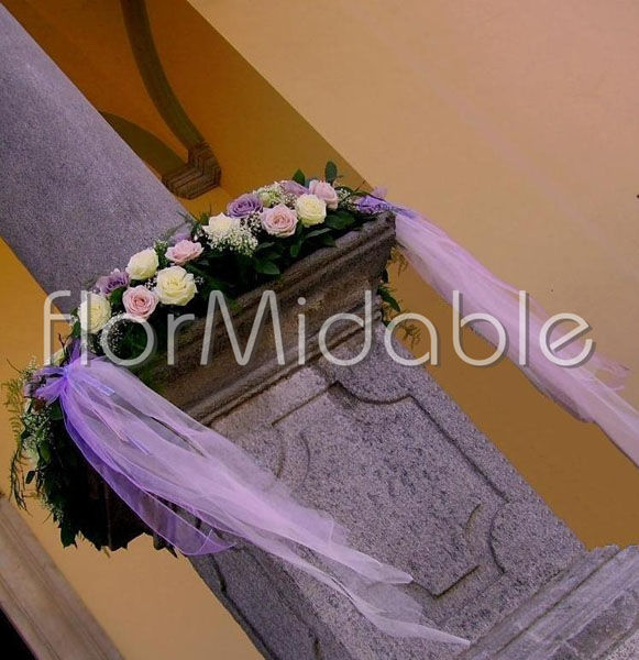 wedding column decoration Khloe Kardashian 