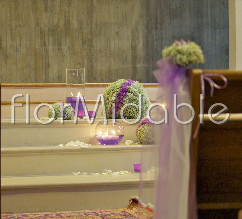 Wedding ceremony flower decorations